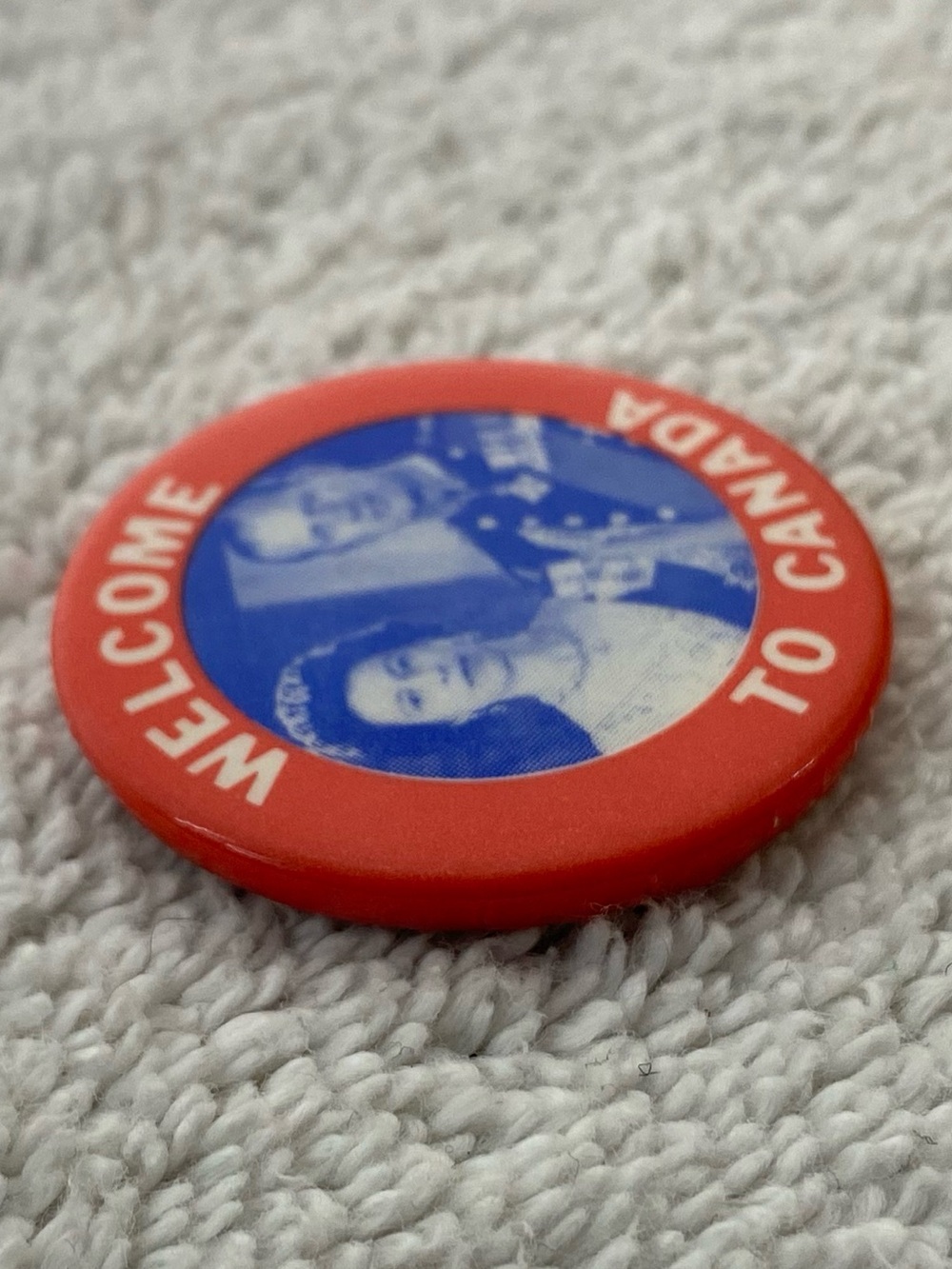 Vintage 1959 Queen Elizabeth II Prince Philip Welcome To Canada Royal Tour Pin - Picture 2 of 11